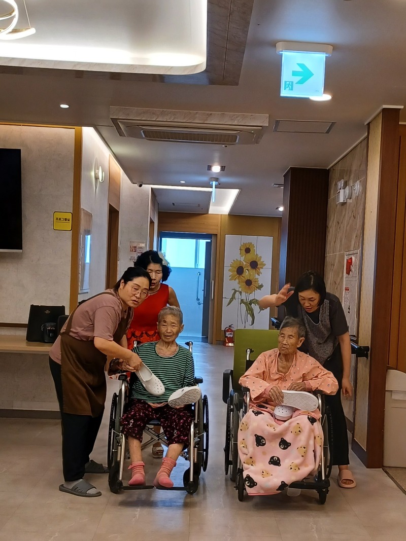 KakaoTalk_20251004_143514206_04.jpg