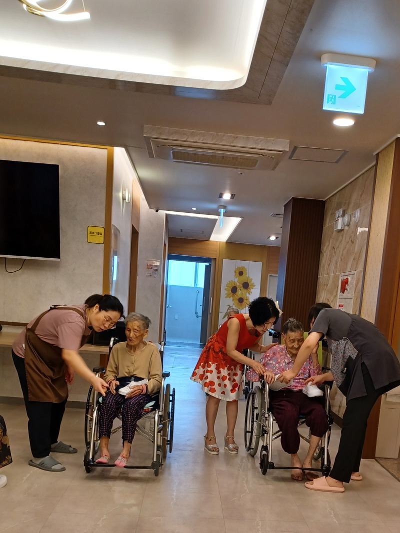 KakaoTalk_20251004_143514206_07.jpg