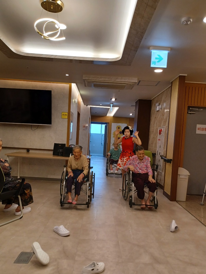 KakaoTalk_20251004_143514206_08.jpg