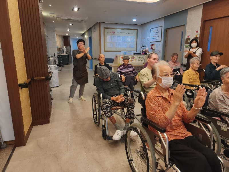 KakaoTalk_20251020_134758717_04.jpg