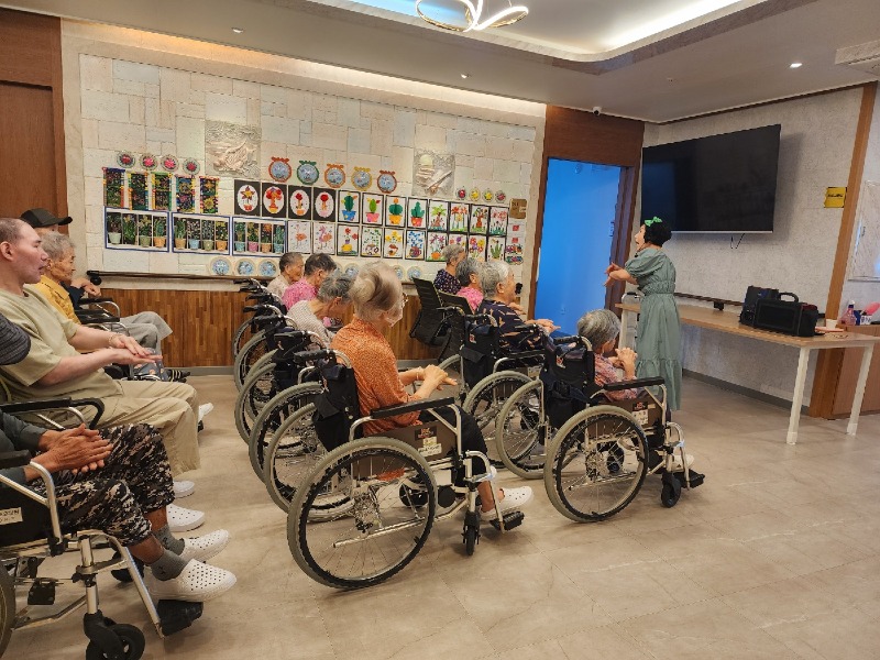 KakaoTalk_20251020_134758717_08.jpg