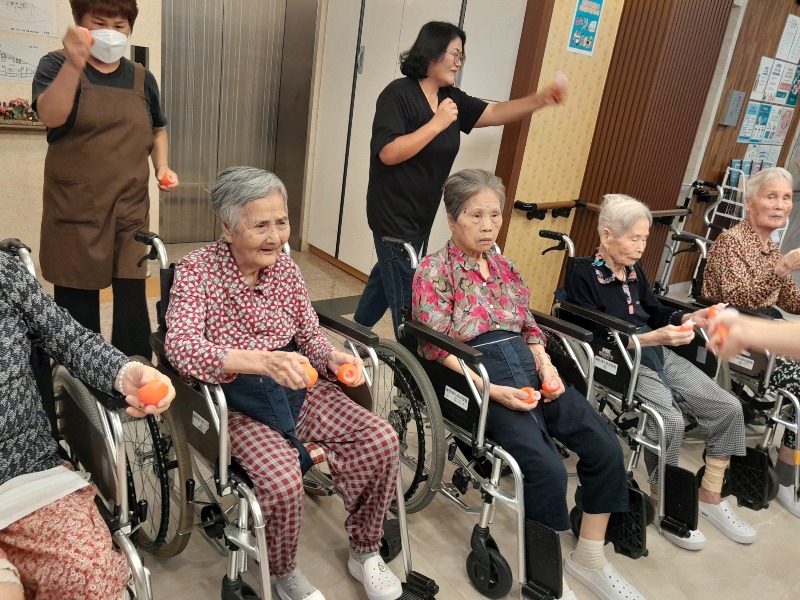 KakaoTalk_20261010_160200737_07.jpg