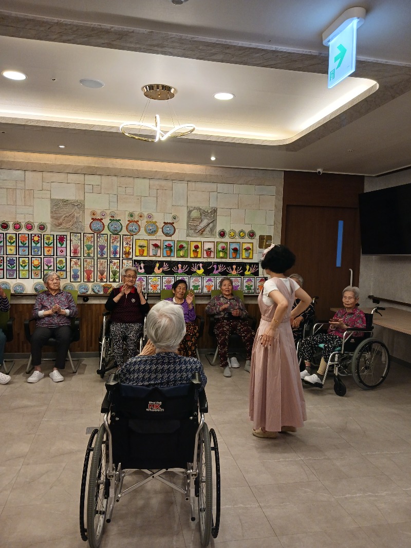 KakaoTalk_20261019_131848171_06.jpg