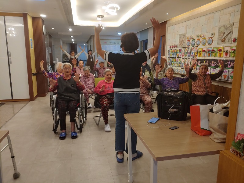 KakaoTalk_20261028_191253217_09.jpg